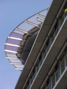 Chirurgische Kliniken des Universitätsklinikums in Dresden - Hubschrauberlandeplatz auf dem Dach des Südflügels